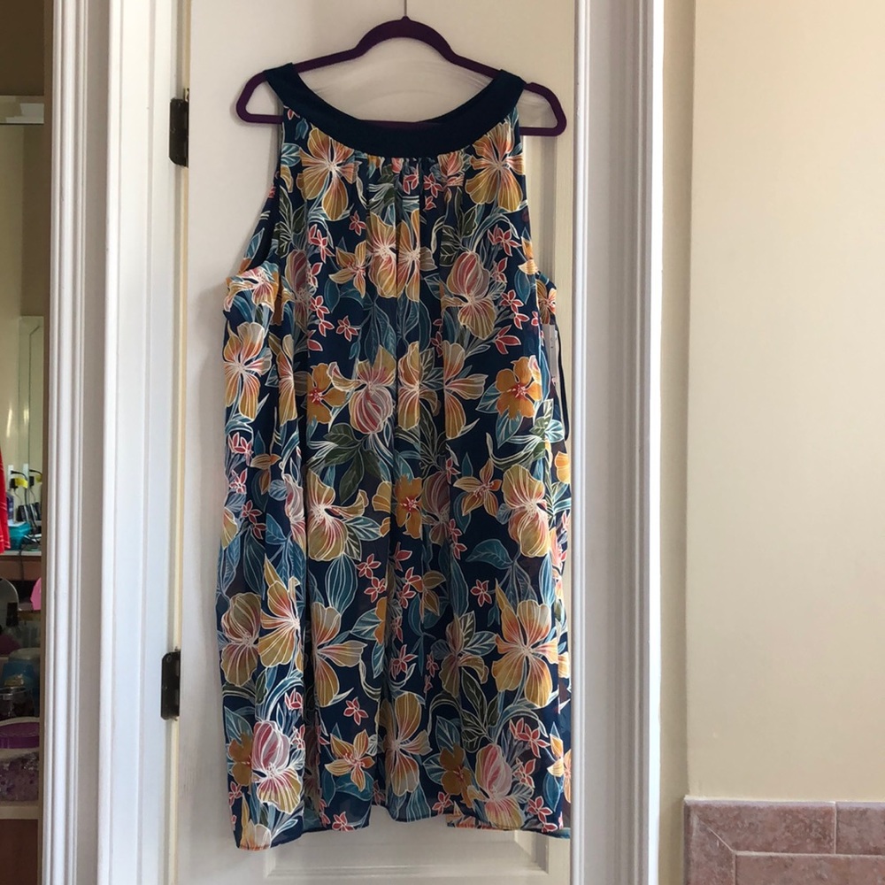 Signature by Robbie Bee brand woman’s dress